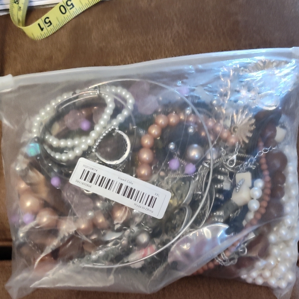 6GT- Bag Lot Costume Jewelry